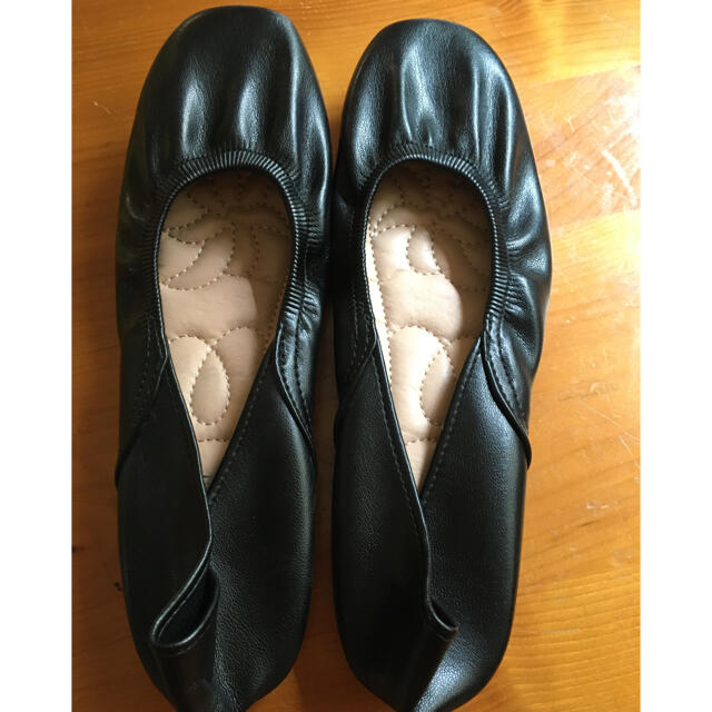  【持ち運びも便利♪】バレエシューズ型パンプス 黒 25cm かかとが畳める！ レディースの靴/シューズ(バレエシューズ)の商品写真