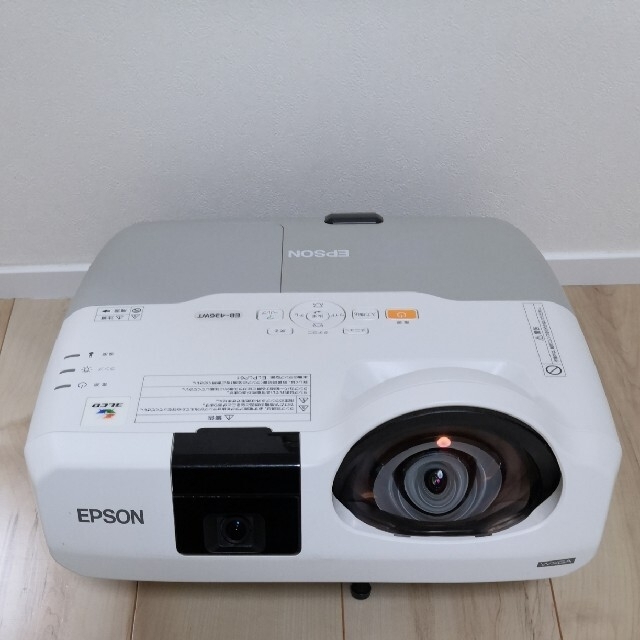 EPSON(エプソン)のエプソン 超単焦点プロジェクター  EB-436WT スマホ/家電/カメラのテレビ/映像機器(プロジェクター)の商品写真