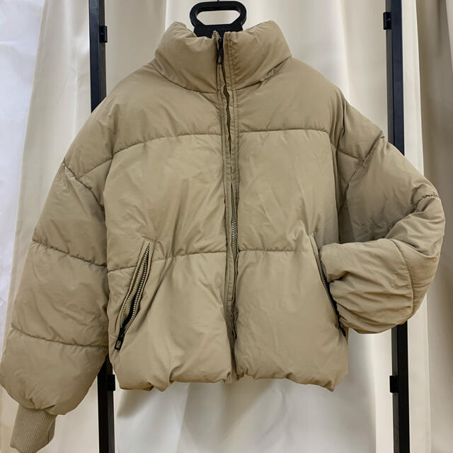 ZARA(ザラ)の［最終値下げ］ZARA アウター(USA XSサイズ) レディースのジャケット/アウター(ナイロンジャケット)の商品写真