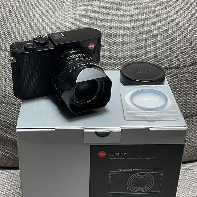 LEICA(ライカ)のLeica Q2 元箱・付属品・純正保護フィルター スマホ/家電/カメラのカメラ(コンパクトデジタルカメラ)の商品写真