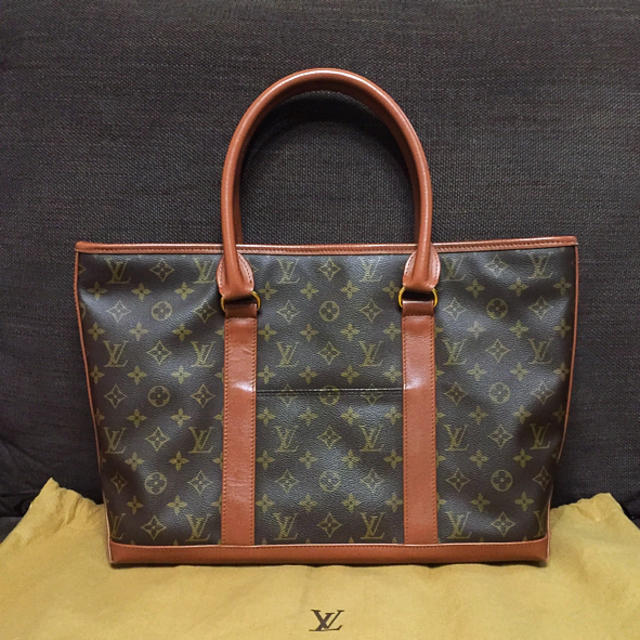 LOUIS VUITTON(ルイヴィトン)のルイヴィトン ウィークエンドPM レディースのバッグ(ショルダーバッグ)の商品写真