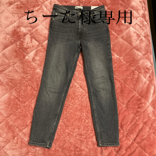 ZARA(ザラ)の値下げ★ZARA★グレーデニム★今期 レディースのパンツ(デニム/ジーンズ)の商品写真