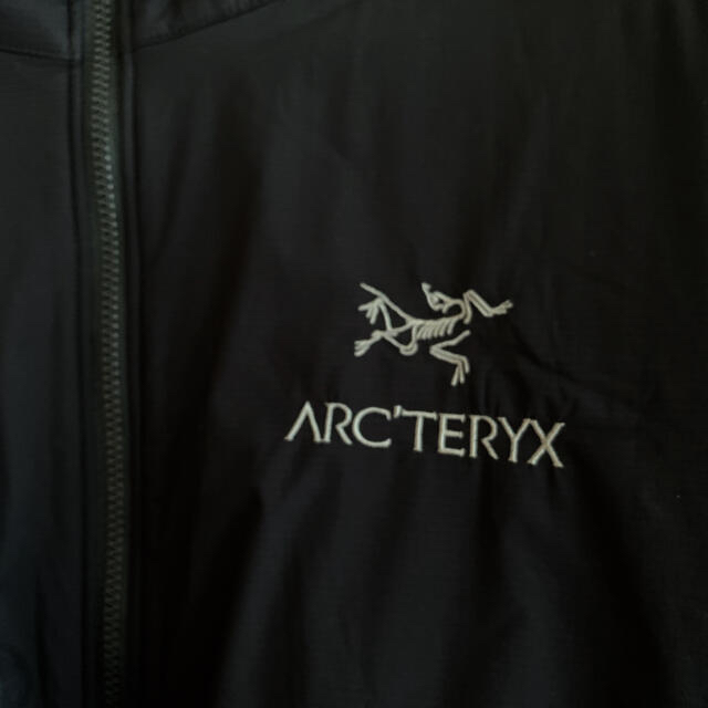 ARC'TERYX(アークテリクス)の桃様専用【新品未使用】ARC'TERYX ATOM LT HOODY 24108 メンズのジャケット/アウター(マウンテンパーカー)の商品写真