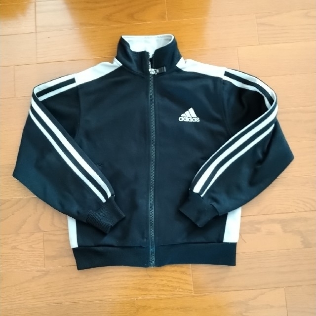 adidas(アディダス)のadidasジャージ上下セット　120cm キッズ/ベビー/マタニティのキッズ服男の子用(90cm~)(ジャケット/上着)の商品写真