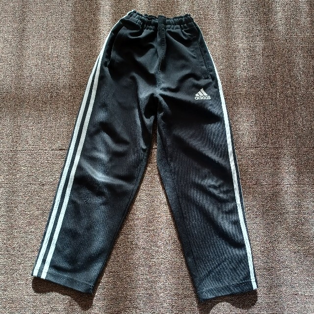 adidas(アディダス)のadidasジャージ上下セット　120cm キッズ/ベビー/マタニティのキッズ服男の子用(90cm~)(ジャケット/上着)の商品写真