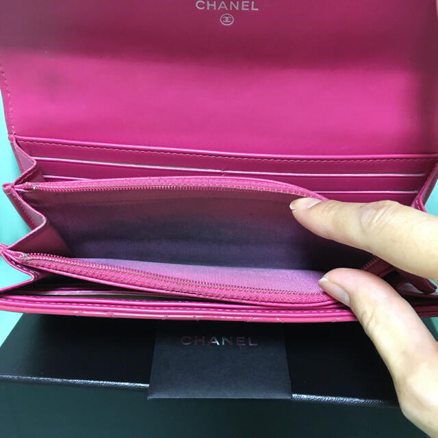 CHANEL(シャネル)のCHANEL シャネル 長財布 財布 確実正規品 レディースのファッション小物(財布)の商品写真