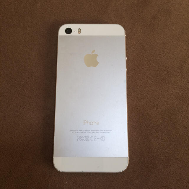 Apple(アップル)のiPhone5S 32GB ドコモ 中古 スマホ/家電/カメラのスマートフォン/携帯電話(スマートフォン本体)の商品写真