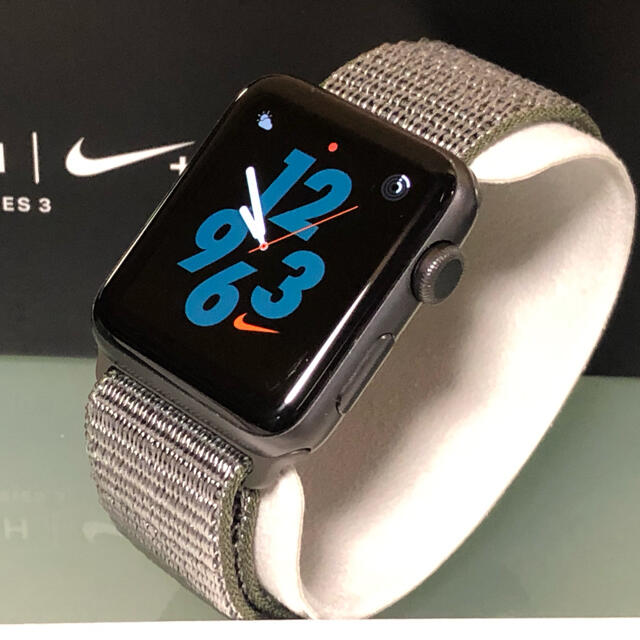 Apple Watch Series 3 Nike (GPS) 42MM Apple Watch Series 3 Nike (GPS) 42MM