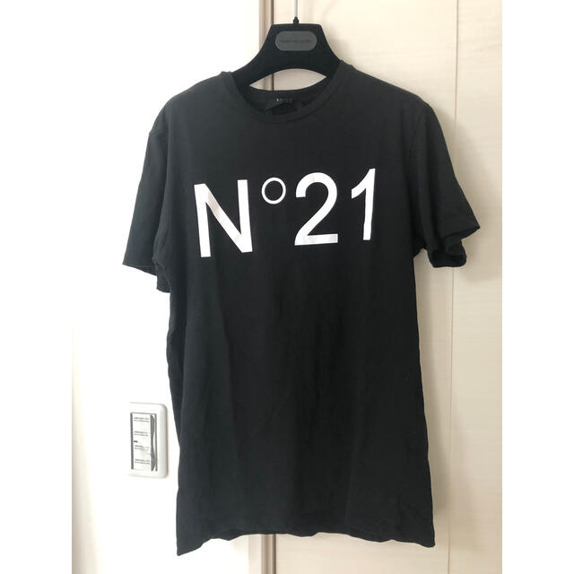 N°21(ヌメロヴェントゥーノ)のN21 ヌメロヴェントゥーノ　ロゴT  XS メンズのトップス(Tシャツ/カットソー(半袖/袖なし))の商品写真