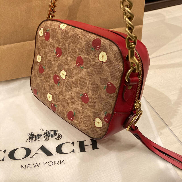 ラクマ価格！　coach コーチ　アップル　ショルダーバッグ　りんご　リンゴ