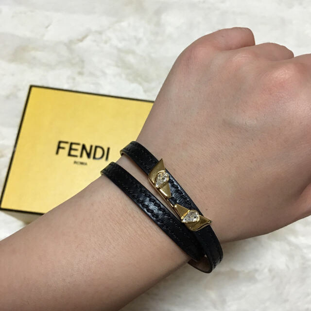 FENDI(フェンディ)の美品大人気♡FENDIモンスターブレス レディースのアクセサリー(ブレスレット/バングル)の商品写真