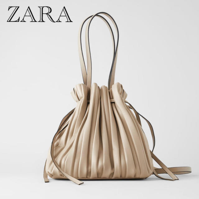 ZARA(ザラ)のZARA ザラ✳︎ プリーツ加工入りバケットバッグ プリーツバッグ プリーツ 小 レディースのバッグ(ショルダーバッグ)の商品写真