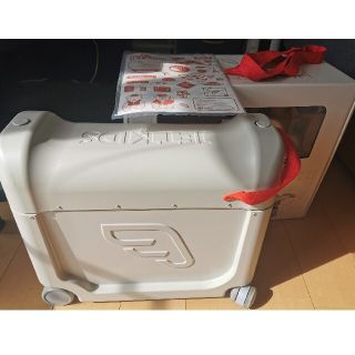 ストッケ(Stokke)のjetkids 赤(旅行用品)