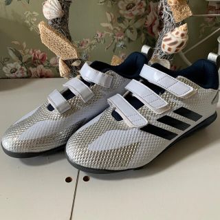 アディダス(adidas)の新品アディダス  野球スパイク　2２センチ(シューズ)