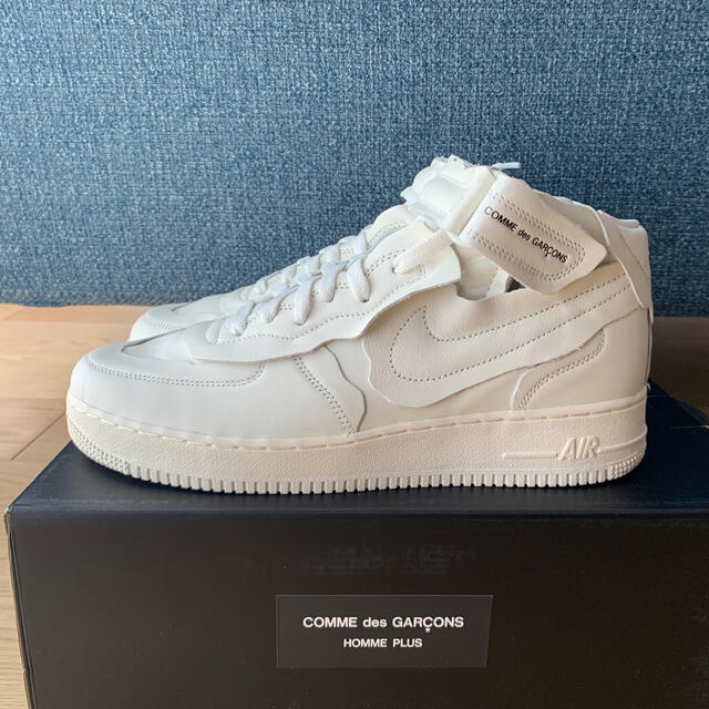 Comme des Garçons  NIKE Air Force 1 Mid