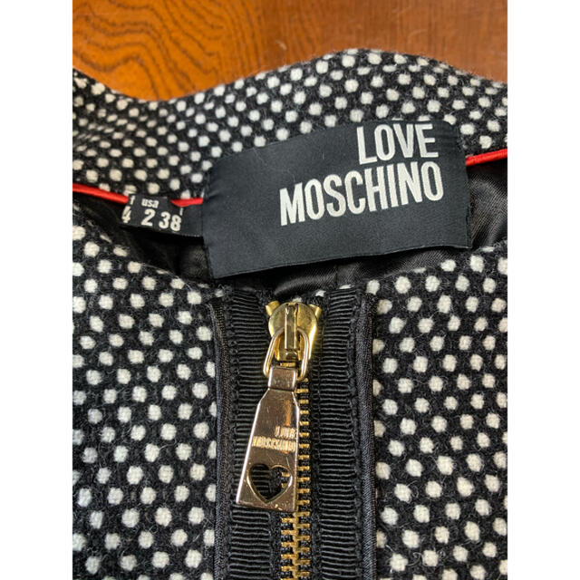 MOSCHINO(モスキーノ)のこのちゃん様専用　モスキーノ ノーカラー ジャケット ブラック ドット レディースのジャケット/アウター(ノーカラージャケット)の商品写真