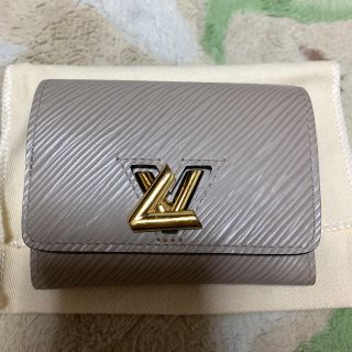 ルイヴィトン(LOUIS VUITTON)の【ルイヴィトン】コンパクトXS　エピ　ツイスト　美品(財布)