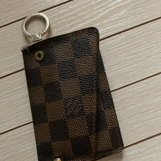 LOUIS VUITTON(ルイヴィトン)のLOUIS VUITTON   ダミエ　キーケース メンズのファッション小物(キーケース)の商品写真