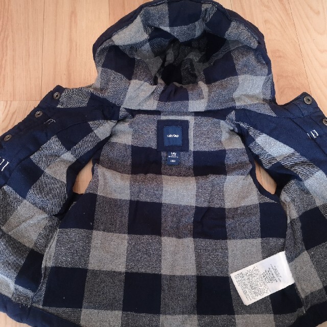 babyGAP(ベビーギャップ)のbabyGAP　ダウンベスト キッズ/ベビー/マタニティのキッズ服男の子用(90cm~)(ジャケット/上着)の商品写真