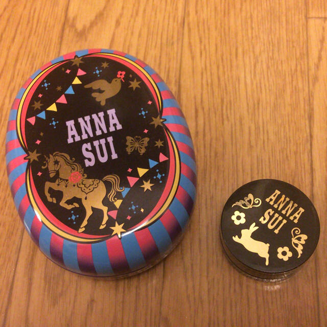 ANNA SUI(アナスイ)の【さきちゃん様専用】ANNA SUI アナスイ　リップ　バーム コスメ/美容のベースメイク/化粧品(リップグロス)の商品写真