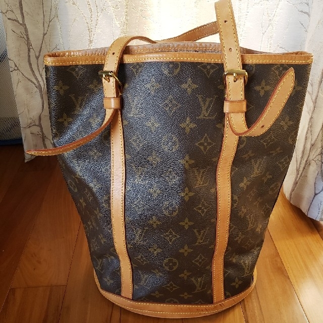 LOUIS VUITTON バケツ型バック