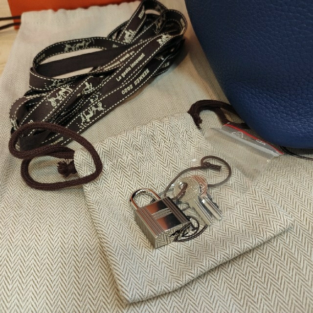 【新品未使用】HERMES エルメス ピコタンロック mm 22 ディープブルー