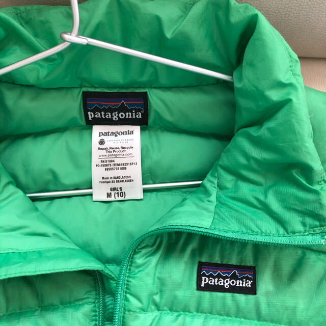 patagonia(パタゴニア)のたくあきあかはな様専用★パタゴニア　ガールズM(10)ダウン キッズ/ベビー/マタニティのキッズ服女の子用(90cm~)(ジャケット/上着)の商品写真