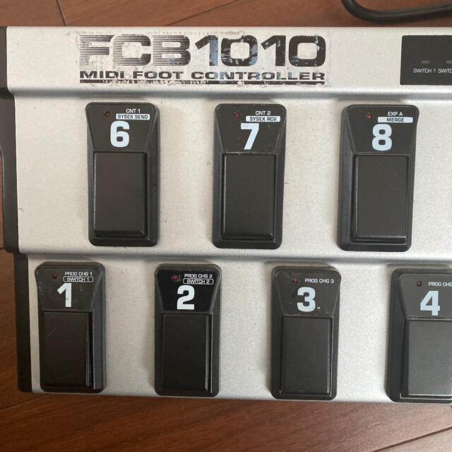 BEHRINGER FCB1010 MIdIフットコントローラー 楽器のDTM/DAW(MIDIコントローラー)の商品写真