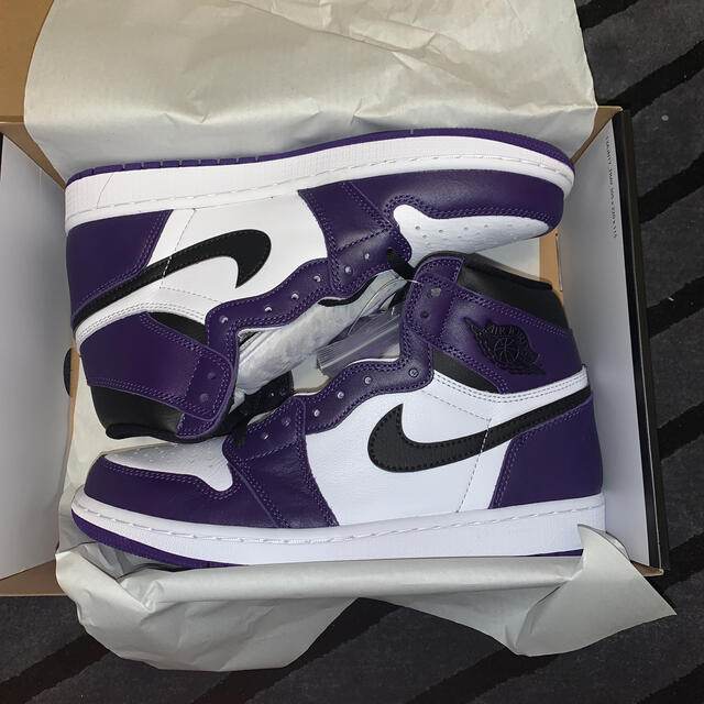 NIKE(ナイキ)の 【最安値】Air Jordan 1 Retro HIgh OG purple メンズの靴/シューズ(スニーカー)の商品写真