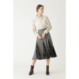 ジルスチュアート(JILLSTUART)の【送料無料】美品　ジルスチュアート　スカート　ツイード　レース　裏地付き(ロングスカート)