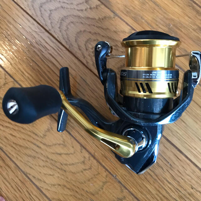 SHIMANO(シマノ)のSAHARA 2500HGS シマノ　リール スポーツ/アウトドアのフィッシング(リール)の商品写真