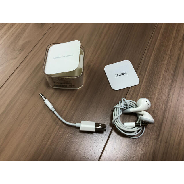 Apple(アップル)のApple IPod shuffle 2GB 4世代　シルバー　美品 スマホ/家電/カメラのオーディオ機器(ポータブルプレーヤー)の商品写真