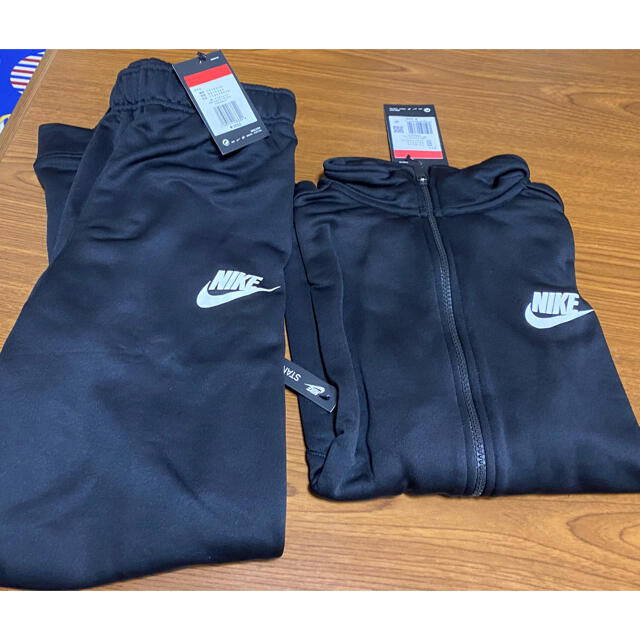 NIKE(ナイキ)のNIKEナイキトレーナージャージ上下セット　160 キッズ/ベビー/マタニティのキッズ服男の子用(90cm~)(その他)の商品写真