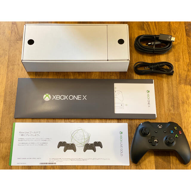 Xbox One X (1TB) CYV-00015