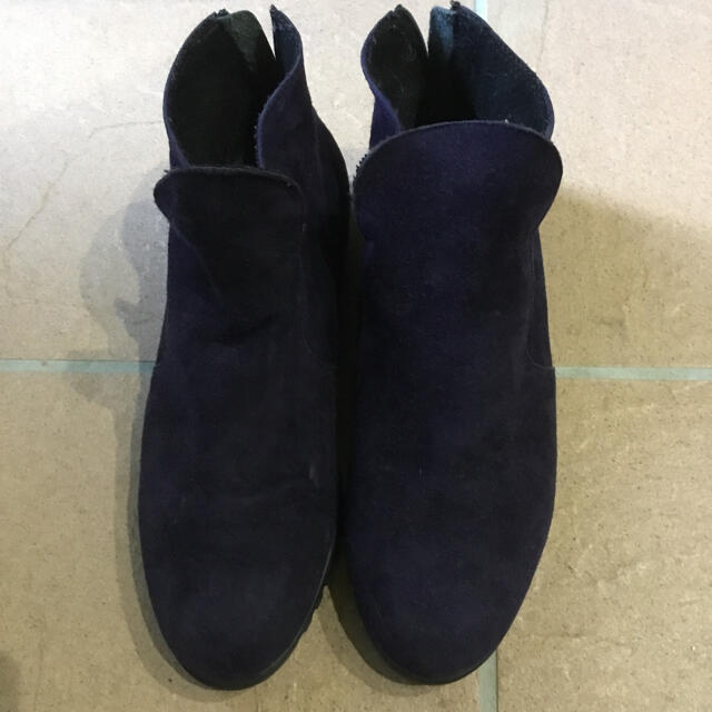 【美品】婦人靴 ショートブーツ 22.5cm 35 イタリア製 紫 ミセス レディースの靴/シューズ(スニーカー)の商品写真