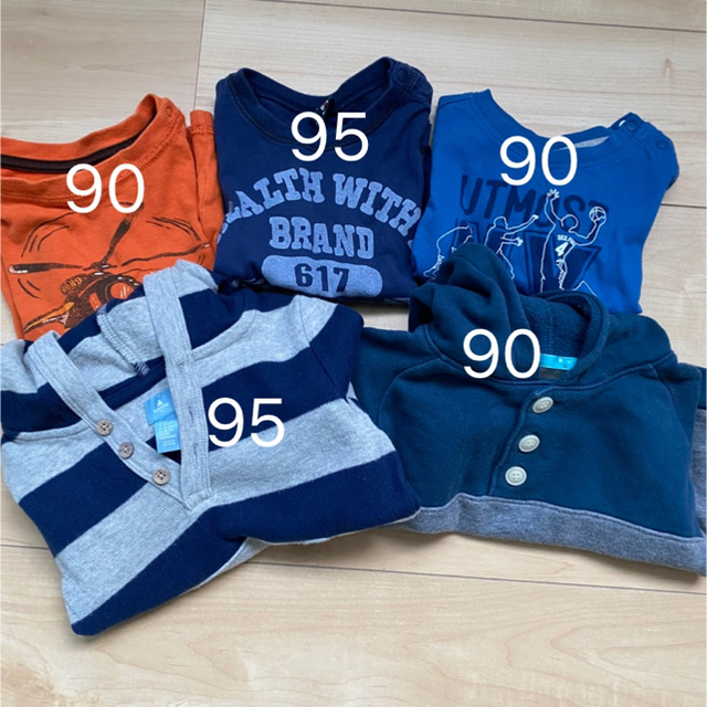 babyGAP(ベビーギャップ)のまとめ売りキッズ長袖カットソーパーカー90cm 95cm キッズ/ベビー/マタニティのキッズ服男の子用(90cm~)(Tシャツ/カットソー)の商品写真