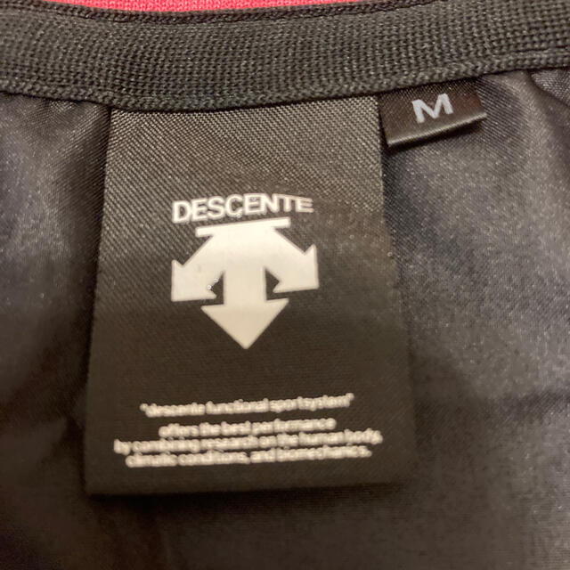 DESCENTE(デサント)のDESCENTEスポーツウエア  hii様専用 スポーツ/アウトドアのランニング(ウェア)の商品写真