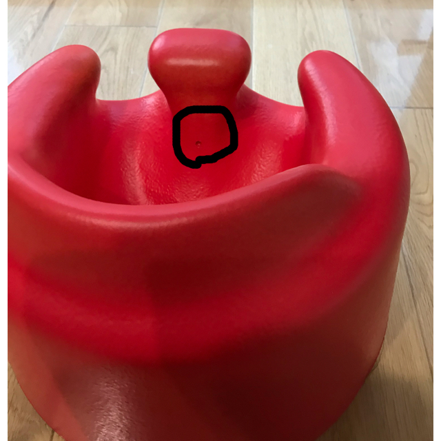 Bumbo(バンボ)のバンボ　赤色 キッズ/ベビー/マタニティの授乳/お食事用品(その他)の商品写真