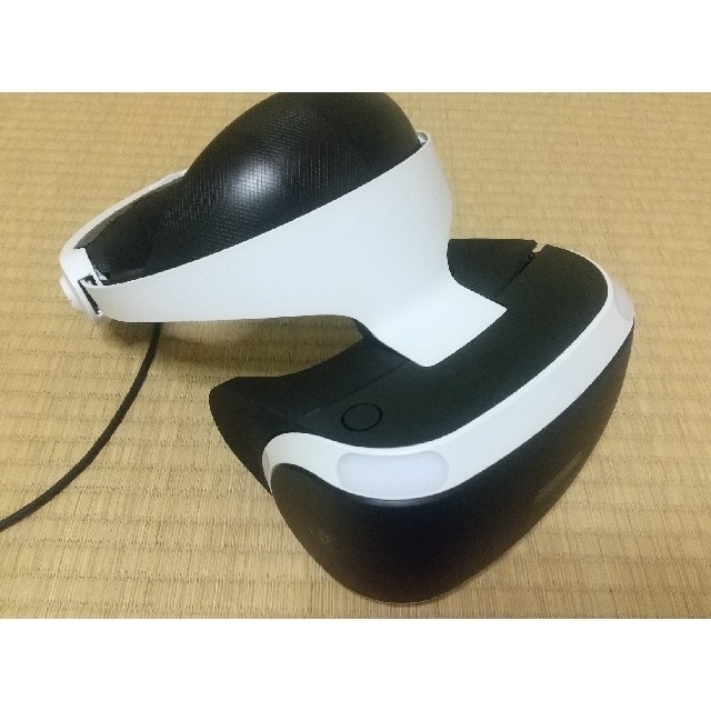 PlayStation VR(プレイステーションヴィーアール)のPlayStation VR PlayStation Camera同梱版 エンタメ/ホビーのゲームソフト/ゲーム機本体(家庭用ゲーム機本体)の商品写真