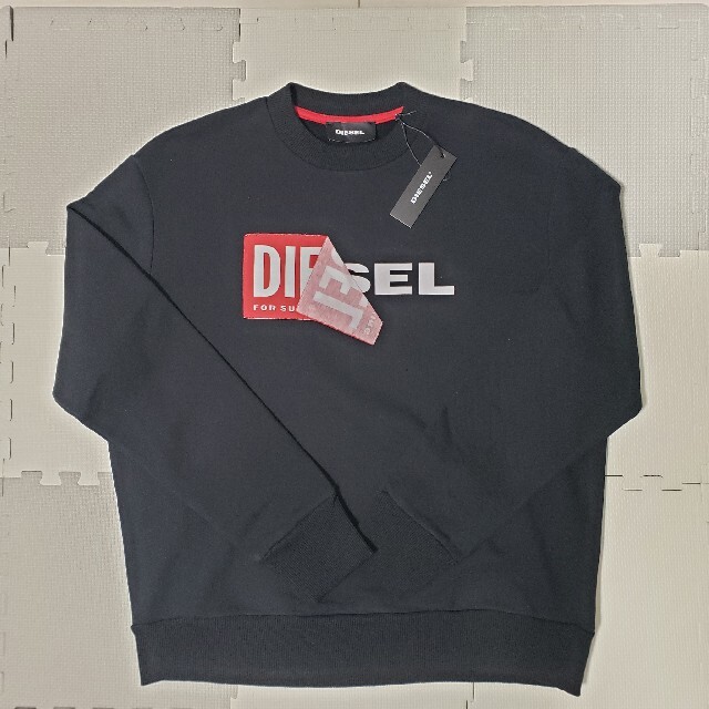 DIESEL　スウェット　トレーナー　TWICE　ミナ