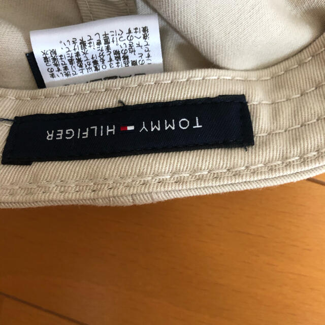 TOMMY HILFIGER(トミーヒルフィガー)のTOMMY HILFIGER キャップ　ベージュ レディースの帽子(キャップ)の商品写真