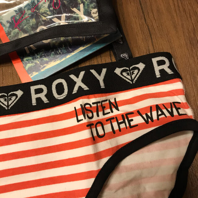 Roxy(ロキシー)のROXY ロキシー ショーツ 新品未使用 レディースの下着/アンダーウェア(ショーツ)の商品写真