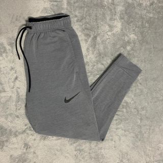 ナイキ(NIKE)のNIKE トレーニングズボン(トレーニング用品)