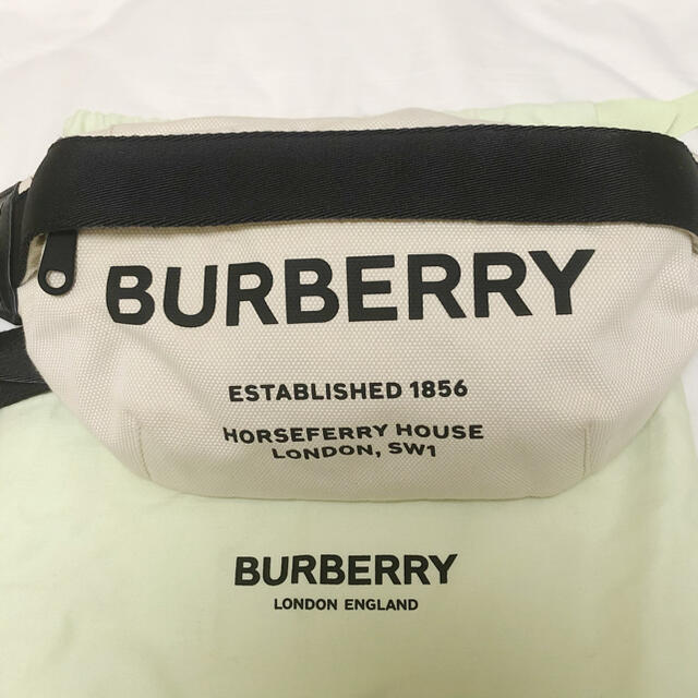 BURBERRY(バーバリー)の【値下げ可能】BURBERRY Horseferry コットンキャンバス バッグ レディースのバッグ(ショルダーバッグ)の商品写真