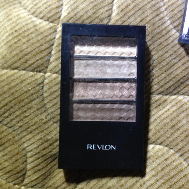 REVLON(レブロン)のＲＥＶＬＯＮ ブラウンアイシャドウ コスメ/美容のベースメイク/化粧品(その他)の商品写真