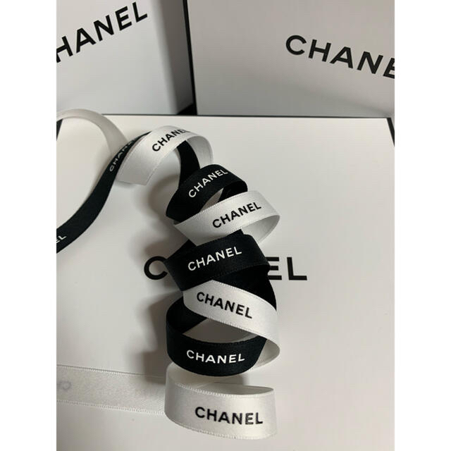 CHANEL(シャネル)の1.5cm幅 CHANEL ラッピング リボン  インテリア/住まい/日用品のオフィス用品(ラッピング/包装)の商品写真