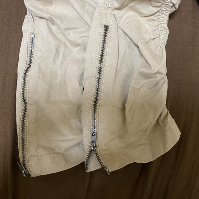 H&M(エイチアンドエム)のパンツ メンズパンツ チャック付き メンズのパンツ(ワークパンツ/カーゴパンツ)の商品写真