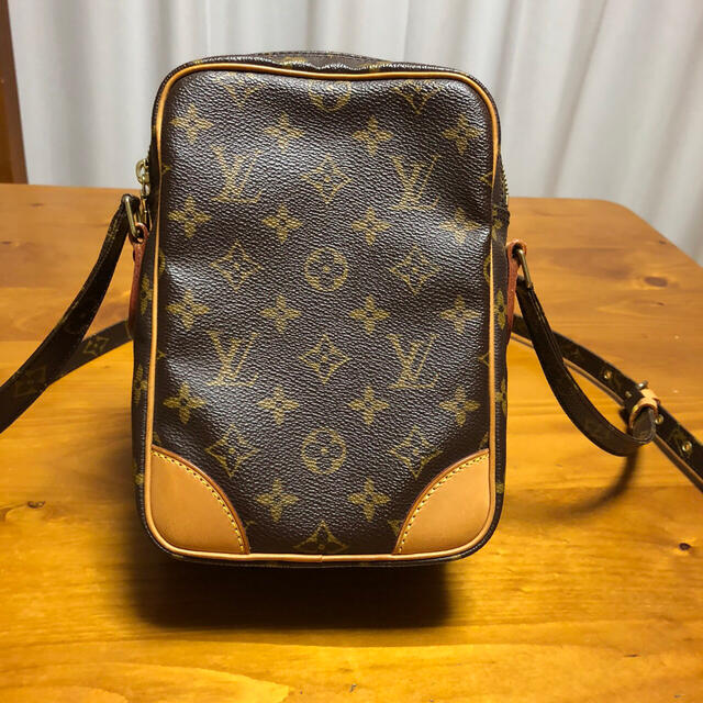 LOUIS モノグラム アマゾンの通販 by nao's shop｜ルイヴィトンならラクマ VUITTON - ルイヴィトン 好評在庫あ