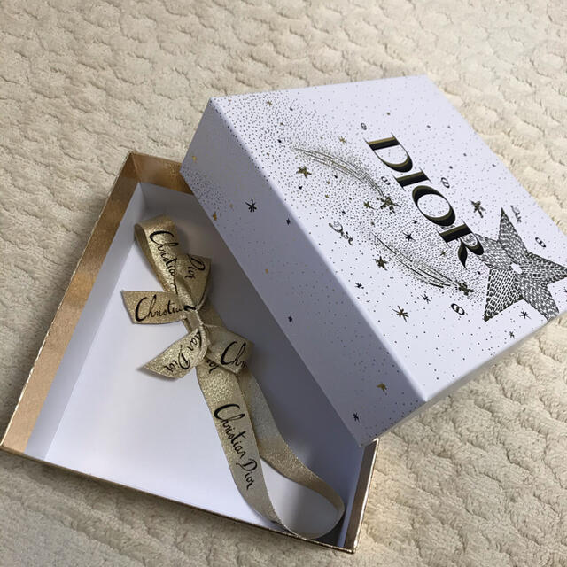 Dior クリスマスコフレ　BOXのみ   フリマアプリ ラクマ