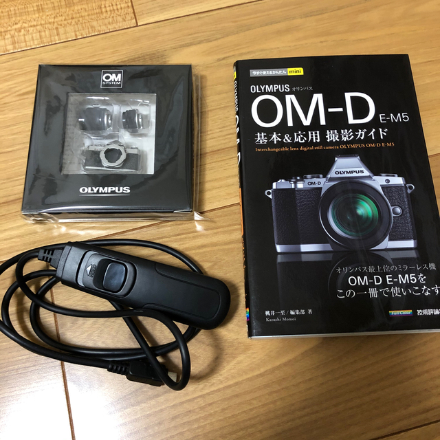 OLYMPUS(オリンパス)のOM-D E-M5 / ED12-50mm  f3.5-6.3EZ（ジャンク） スマホ/家電/カメラのカメラ(ミラーレス一眼)の商品写真
